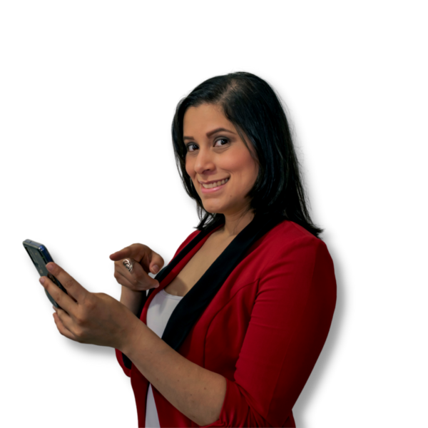 Celia y River, fundadore de Mondo. La agencia de marketing y desarrollo web de los emprendedores de Cartago.